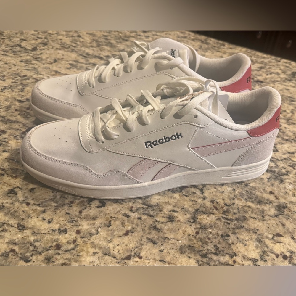 New with tags Reebok Men Royal Techque T Walking Shoes New- never worn. US 12